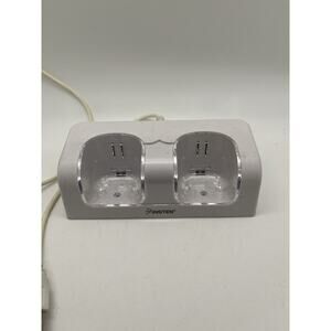 Insten Wii Remote Dual Charging Station With Batteries
